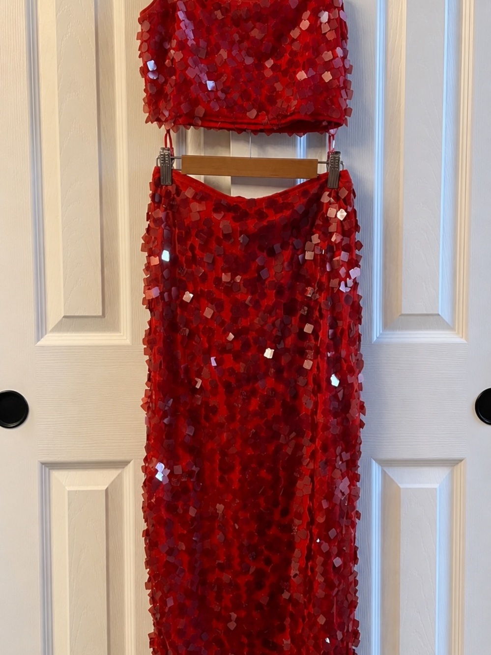 House of Harlow 1960 Red Sequin 2 piece Small